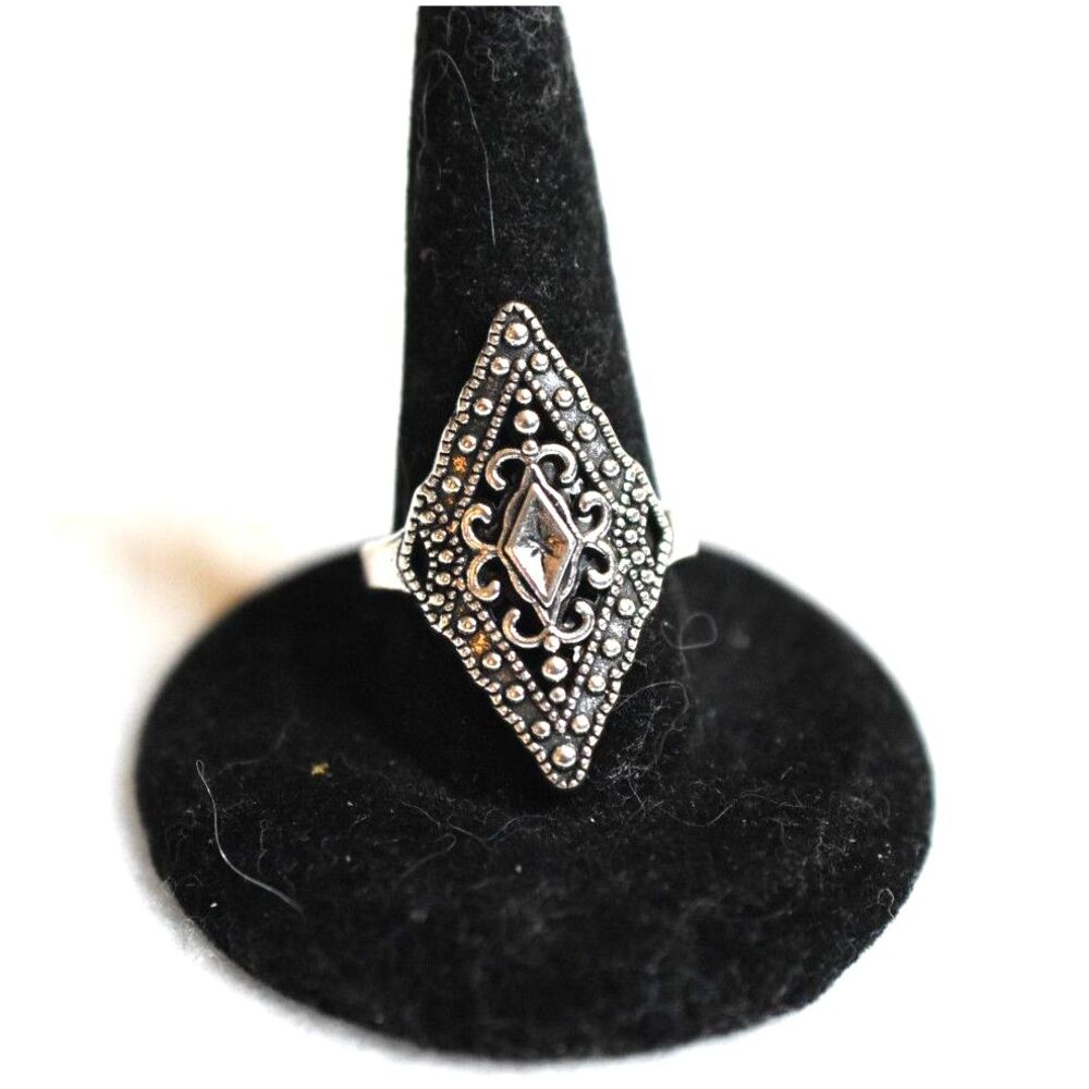 NWOT Diamond Shape Art Deco Silver Tone Size 7 Unisex Ring